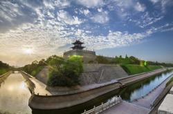 【墨西(xī)哥】罗伯(bó)托·阿库尼亞(yà)：搆(gòu)筑宇宙——对中国的随想