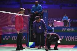 印(yìn)度(dù)公开賽(sài)成闹剧：猴子(zi)坐(zuò)上看台，鳥(niǎo)粪洒落賽(sài)场……印(yìn)度(dù)真(zhēn)能办羽毛球世錦(jǐn)賽(sài)？