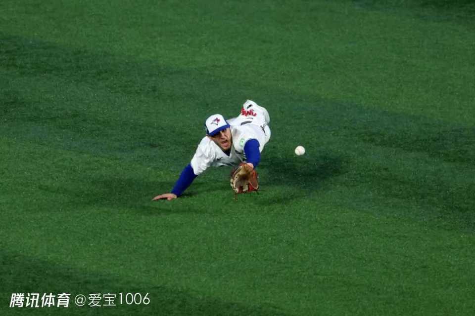 MLB世界大赛G7:又见再见双杀!道奇5-4逆转蓝鸟卫冕世界大赛冠军