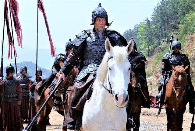 韩德四子瞬间被70岁的赵云擒1人,杀3人,真实的赵云到底多厉害?