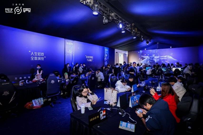 王者荣耀十周年重磅官宣，《王者荣耀世界》2026年春天与玩家见面