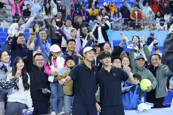 全运会网球男双决赛:唐盛 / 孙浅 2-1 力克布云朝克特 / 郑展,逆转夺金