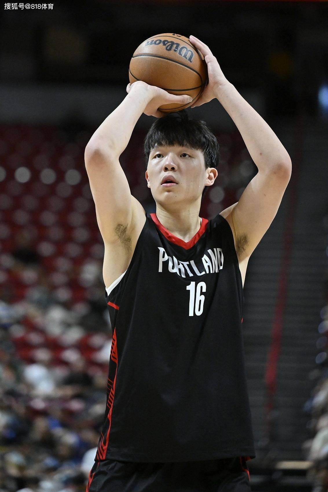 比卢普斯吹爆杨瀚森:他球感很棒球商超高 第一天训练表现很不错