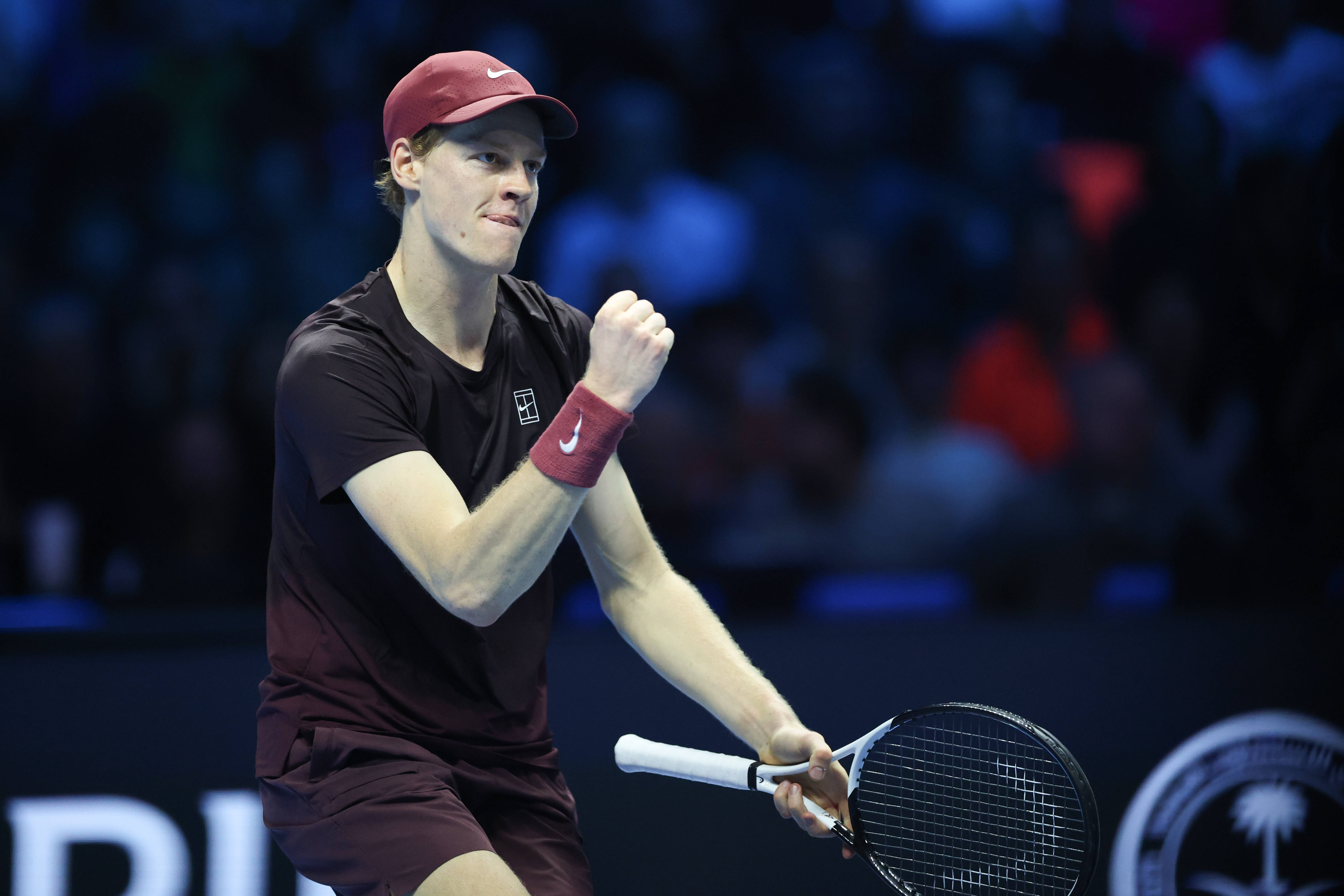 (体育)网球——ATP年终总决赛半决赛:辛纳胜德米纳尔