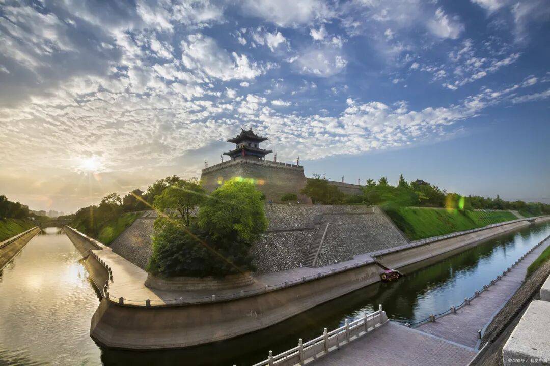 【墨西哥】罗伯托·阿库尼亚：构筑宇宙——对中国的随想